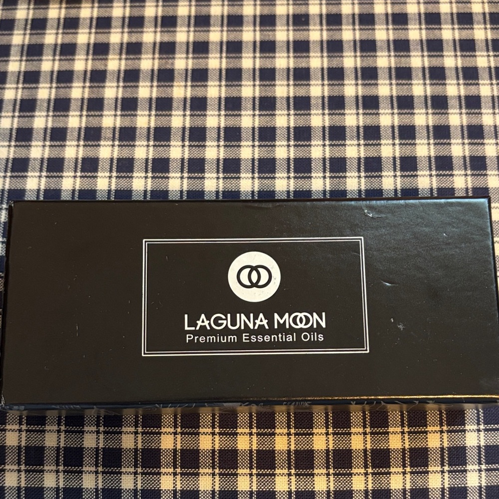 Black Essential Oils Set